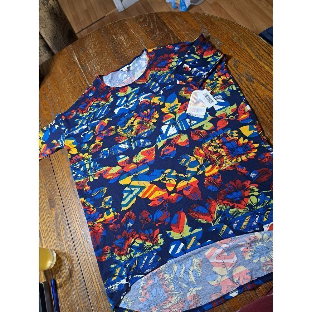 New Small LuLaRoe Irma Tunic Top Round Neck Loose Breezy High Low Shirt Top NWT